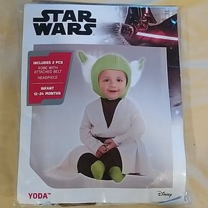 Infant Yoda costume